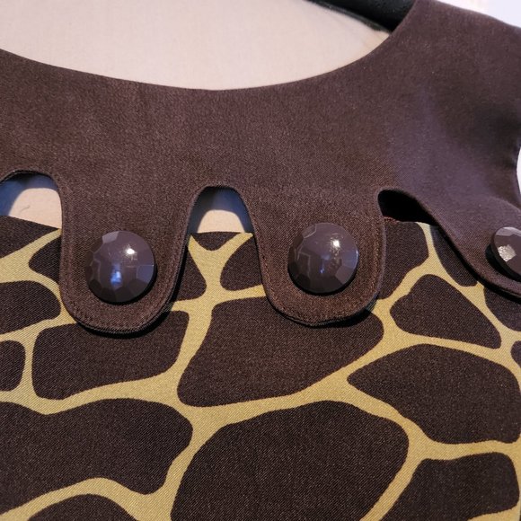 Sleeveless Shell Dress - Picture 3 of 8